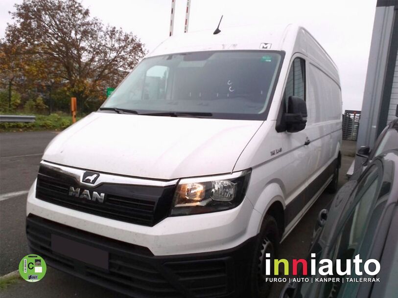 Foto del VOLKSWAGEN Crafter Furgón 2.0TDI SCR 35 BL L4H3 103kW Aut.