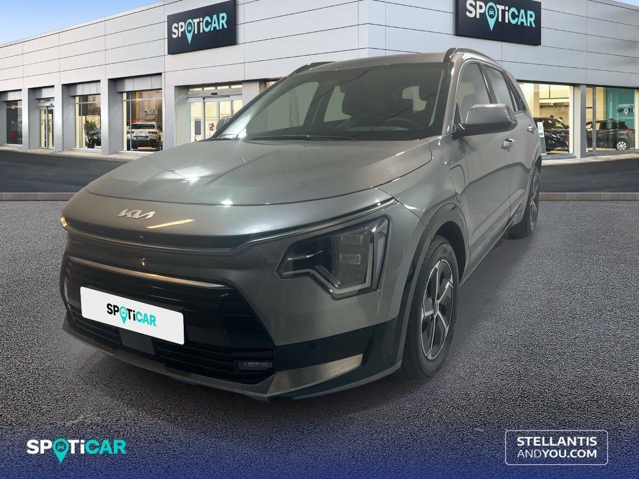 KIA Niro ( 1.6 GDi PHEV 126kW (171CV) Emotion) en Barcelona