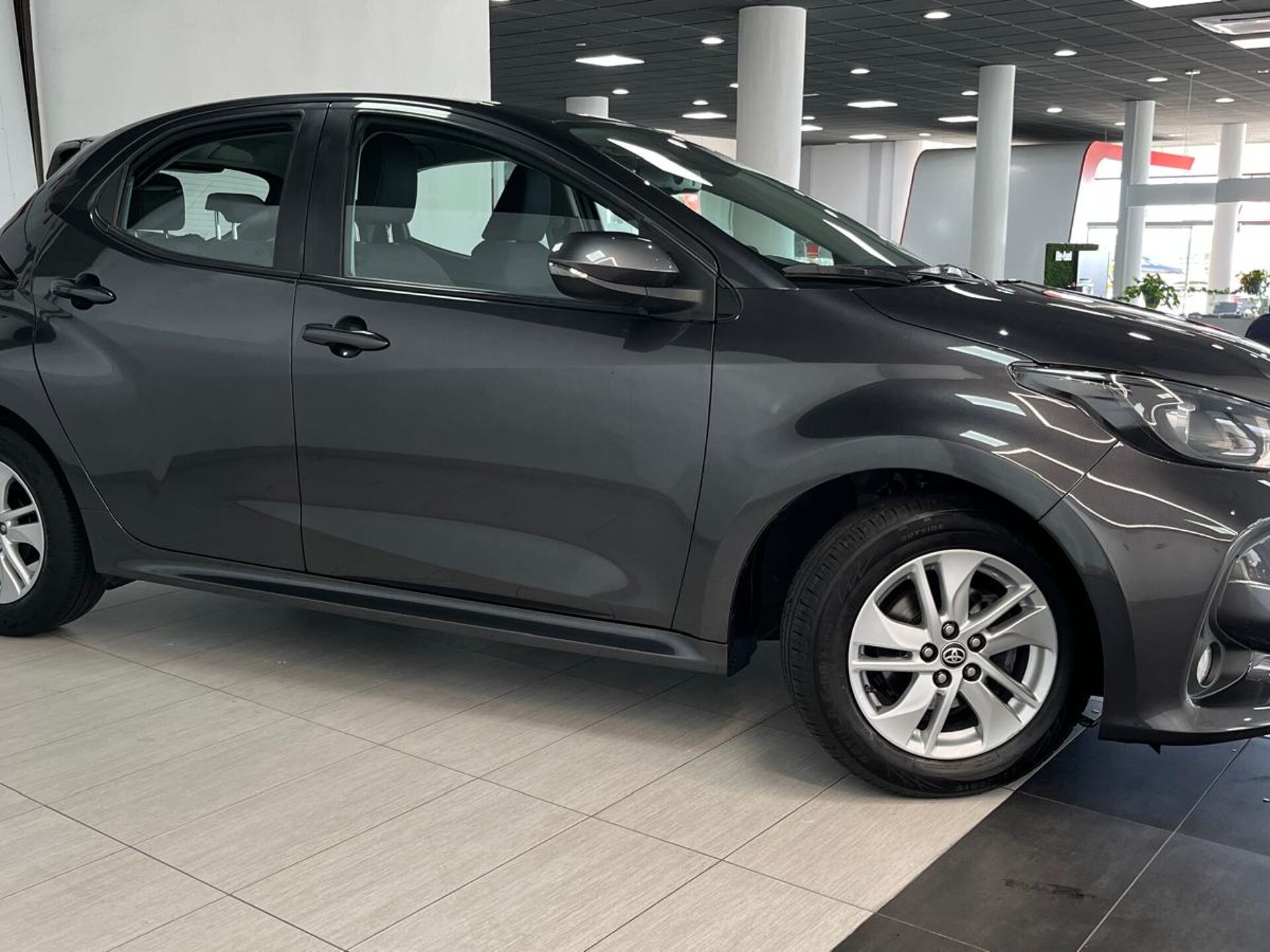 Imagen 3 de TOYOTA Yaris