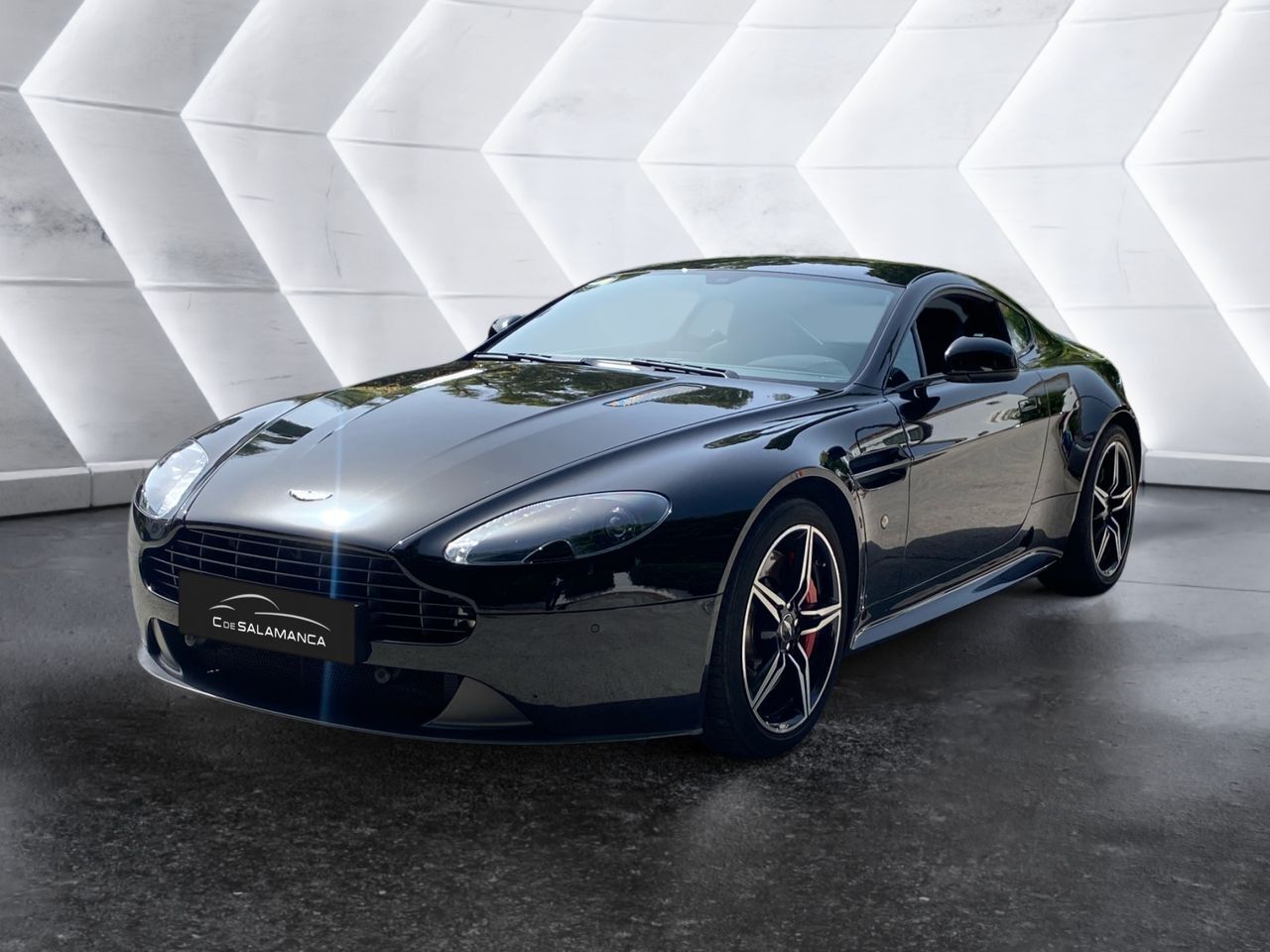 ASTON MARTIN Vantage (4.0 V8) en Málaga