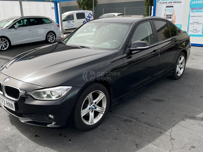 Foto del BMW Serie 3 318d Essential Edition