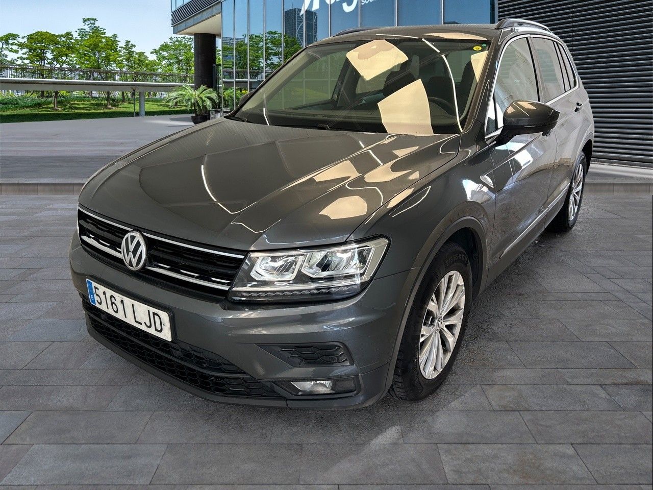 VOLKSWAGEN Tiguan (Advance 2.0 TDI 110 kW (150 CV)) en Madrid