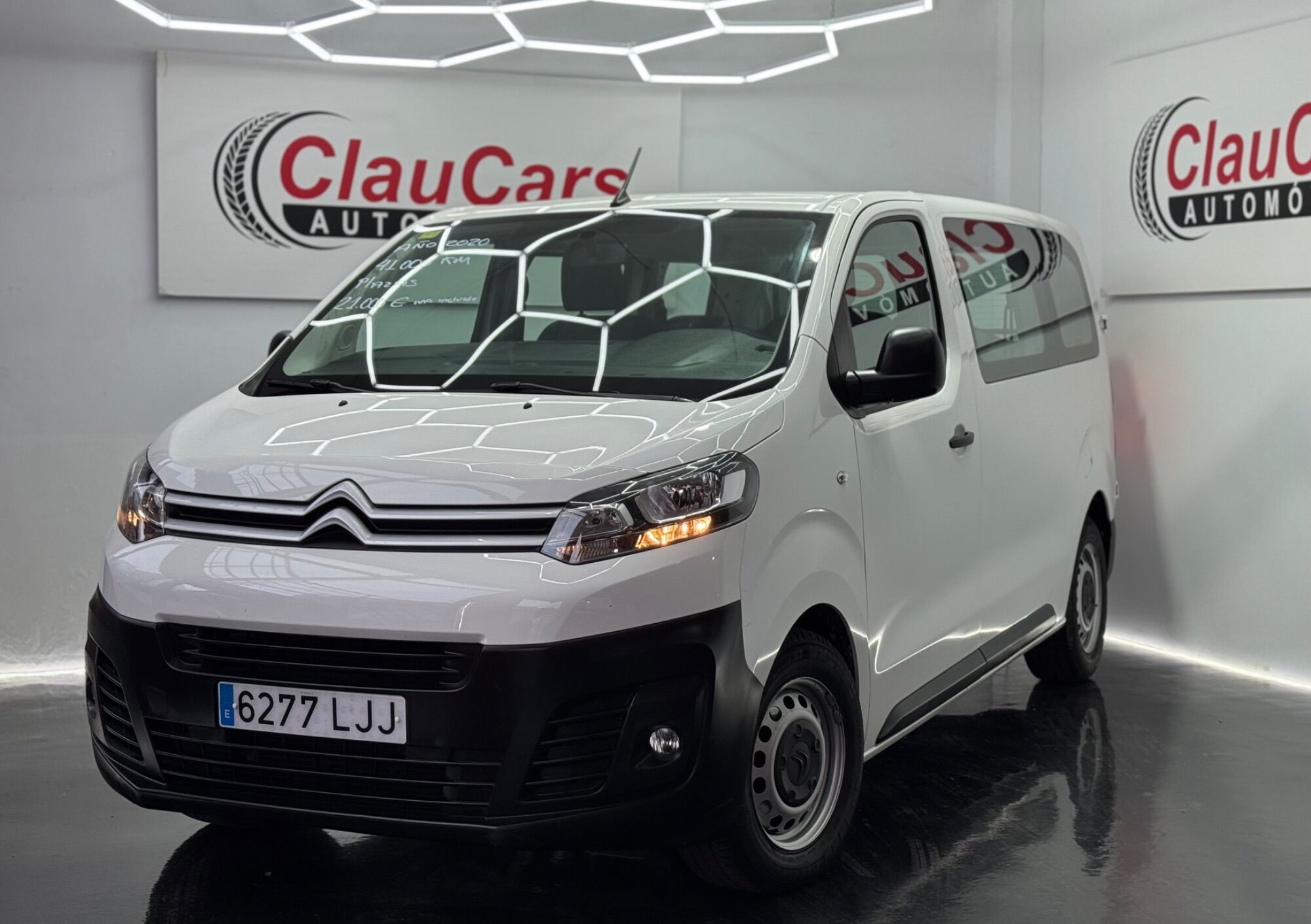 Foto del CITROEN Jumpy Combi 1.5 BlueHDI Talla M Confort 120 S&S
