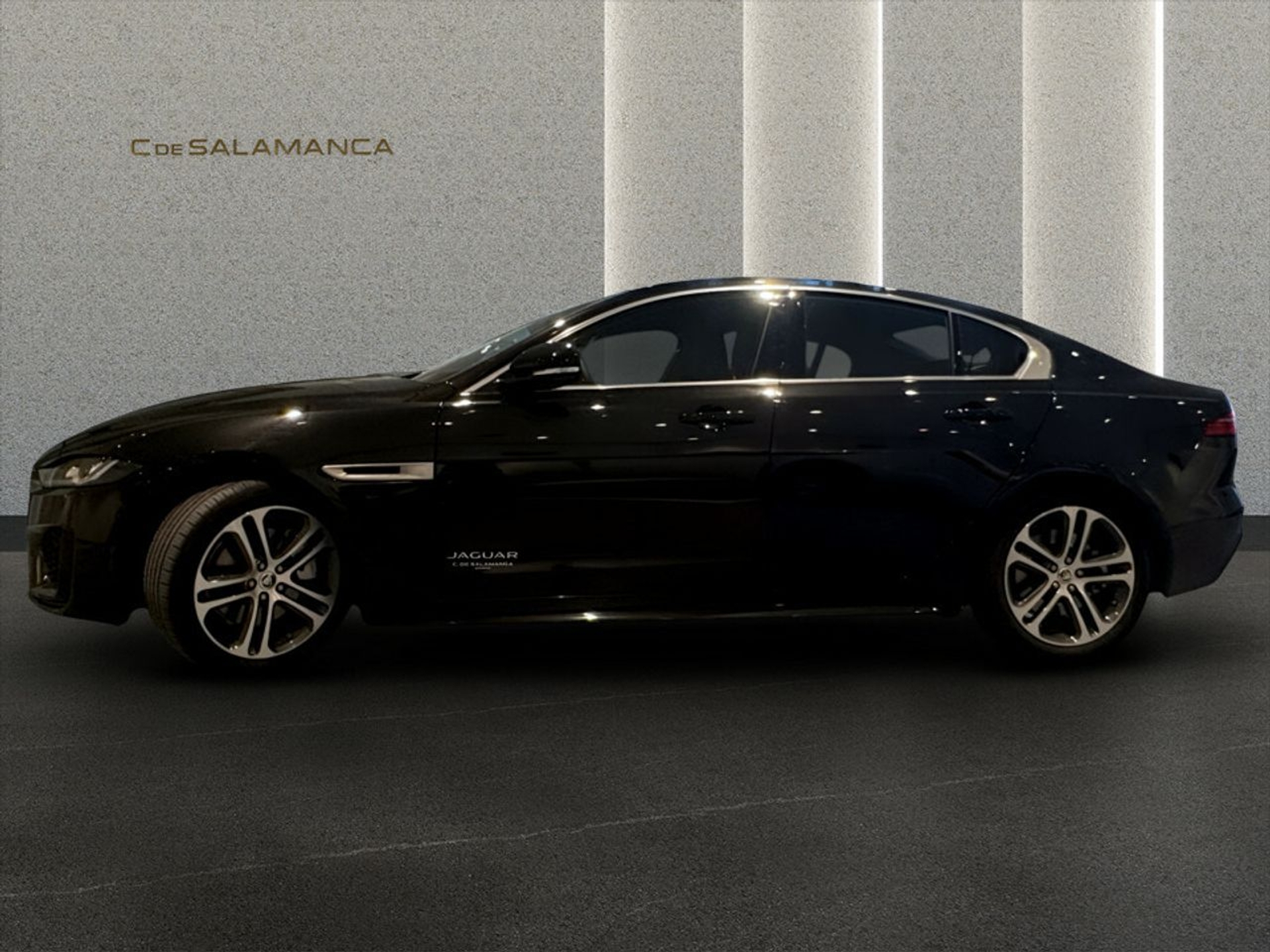 Imagen de JAGUAR XE