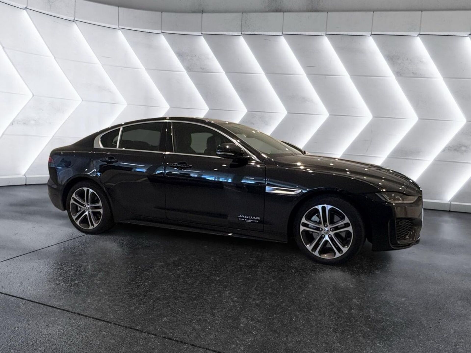Imagen de JAGUAR XE