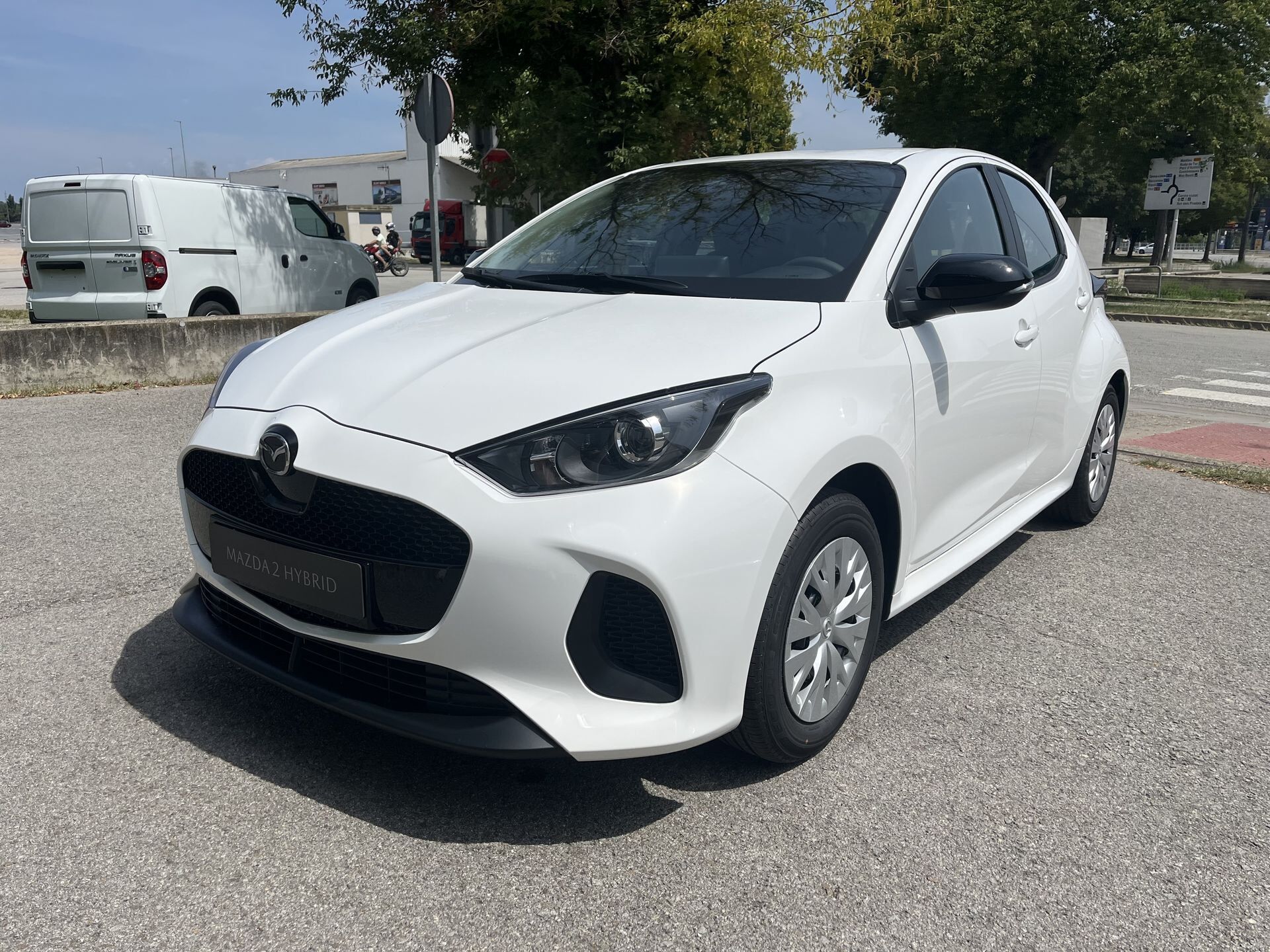 MAZDA Mazda2 (1.5 85 kW (116 CV) CVT Prime-line) en Barcelona