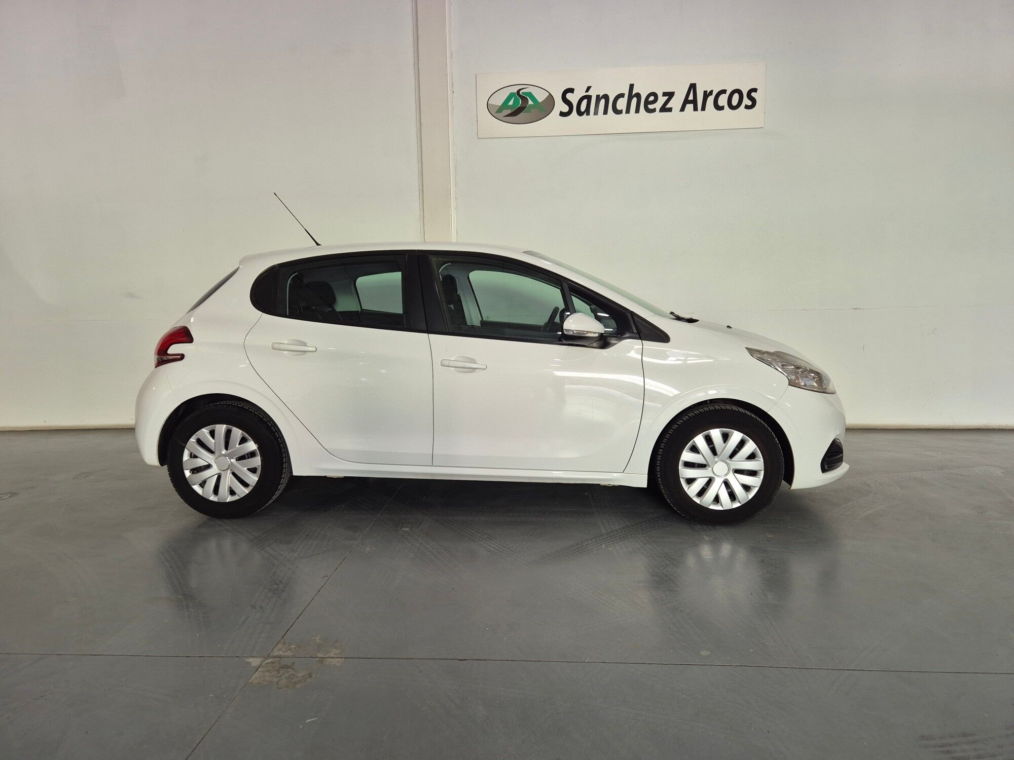 Foto del PEUGEOT 208 1.6BlueHDi Access 75