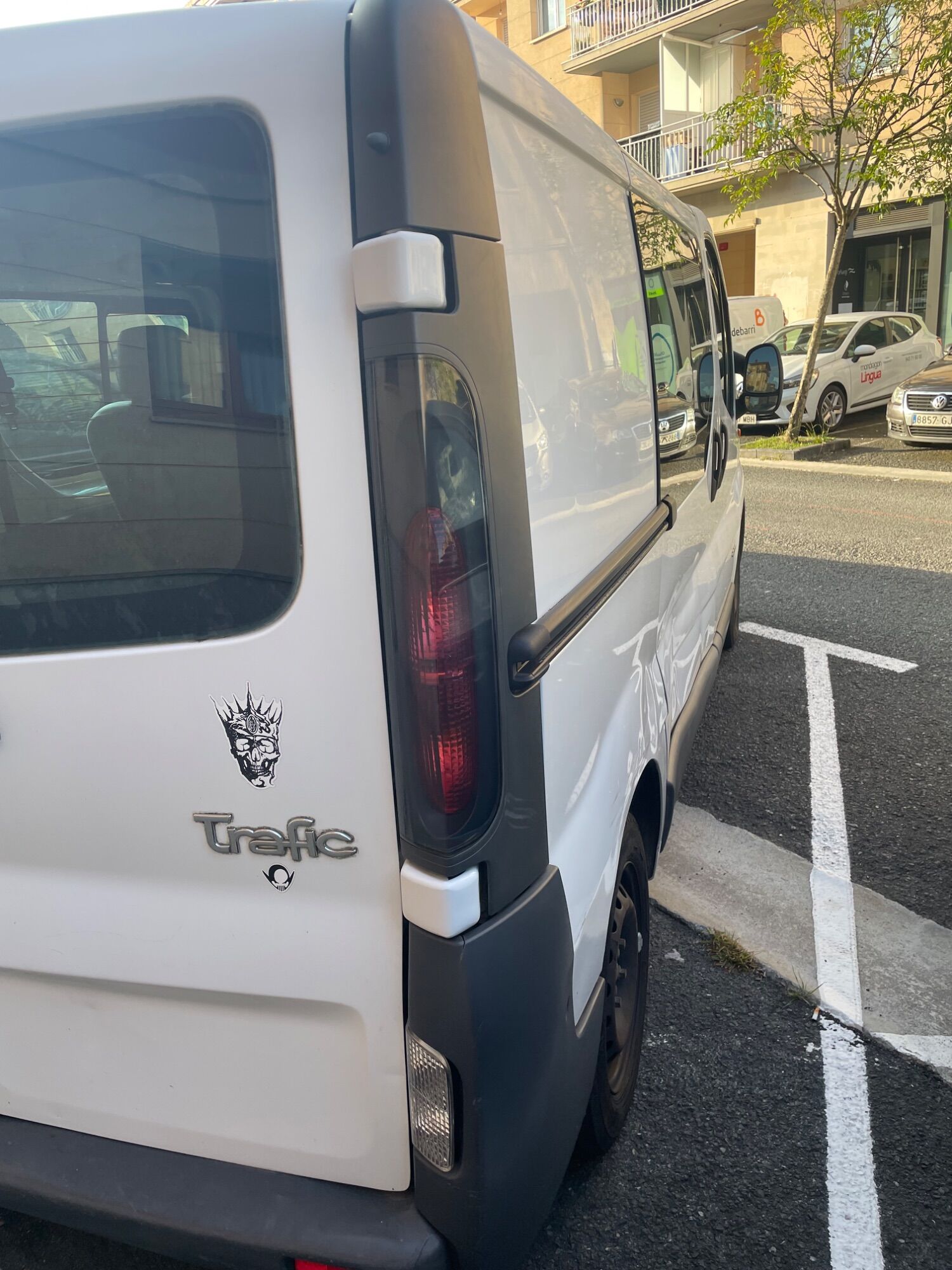 Foto del RENAULT Trafic 1.9dCi Combi6 27 CN 100