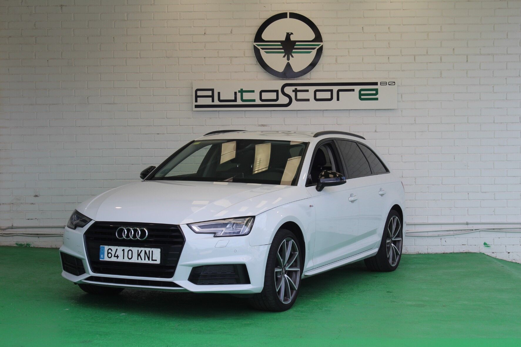 AUDI A4 (S line ed 2.0 TDI 110kW (150CV) Avant) en Barcelona