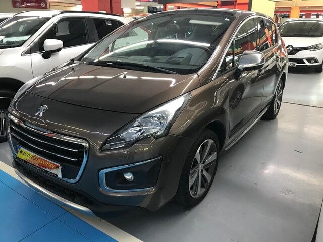 PEUGEOT 3008 (1.2 PureTech S&S Allure 96 kW (130 CV)) en Barcelona