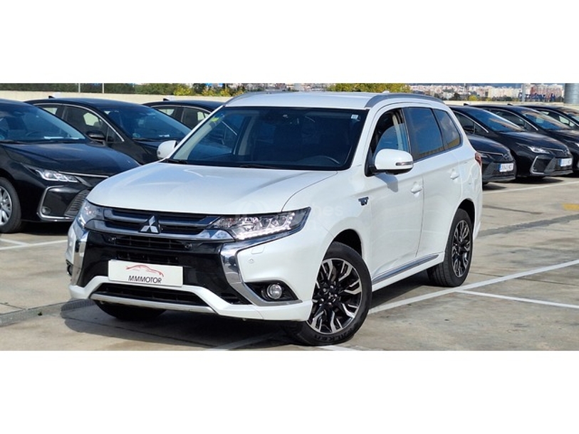 Foto del MITSUBISHI Outlander PHEV Kaiteki 4WD