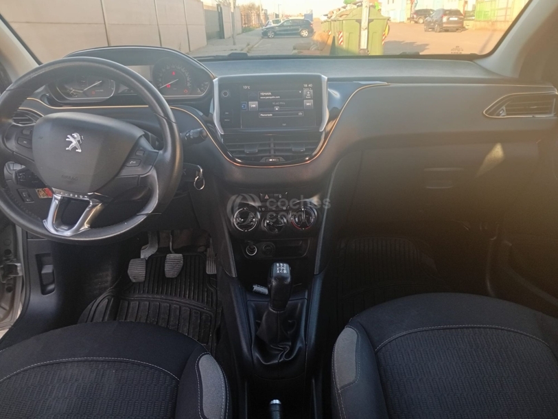 Foto del PEUGEOT 208 1.2 PureTech Access 82