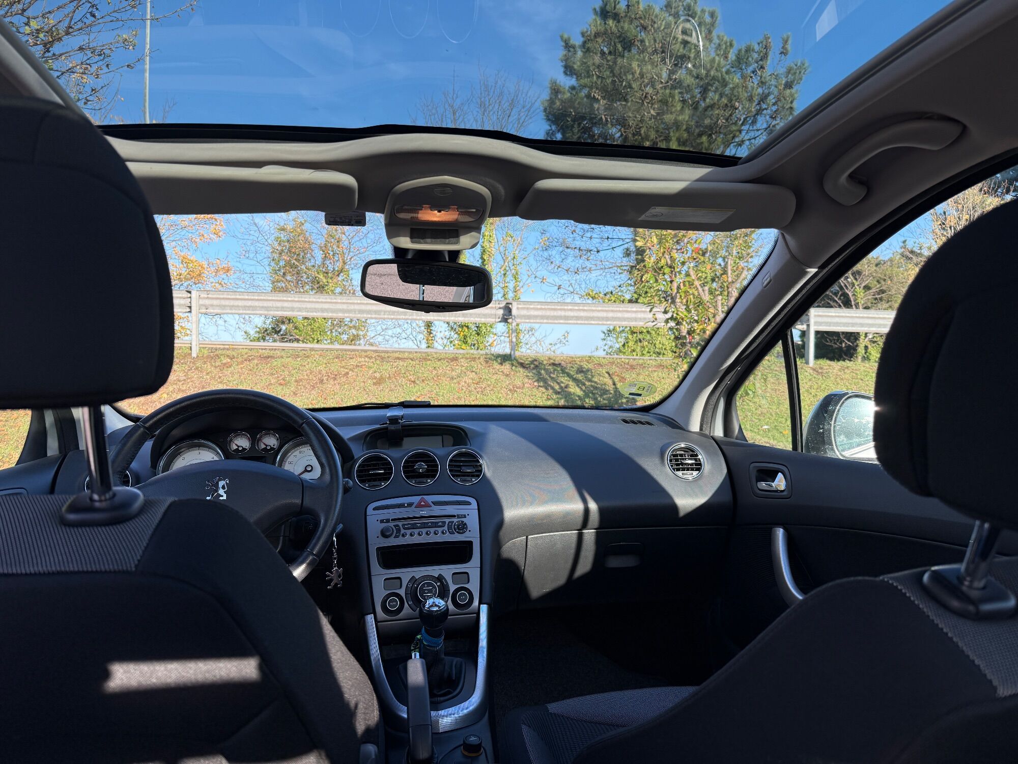 Foto del PEUGEOT 308 1.6HDI FAP Sport 5 vel.