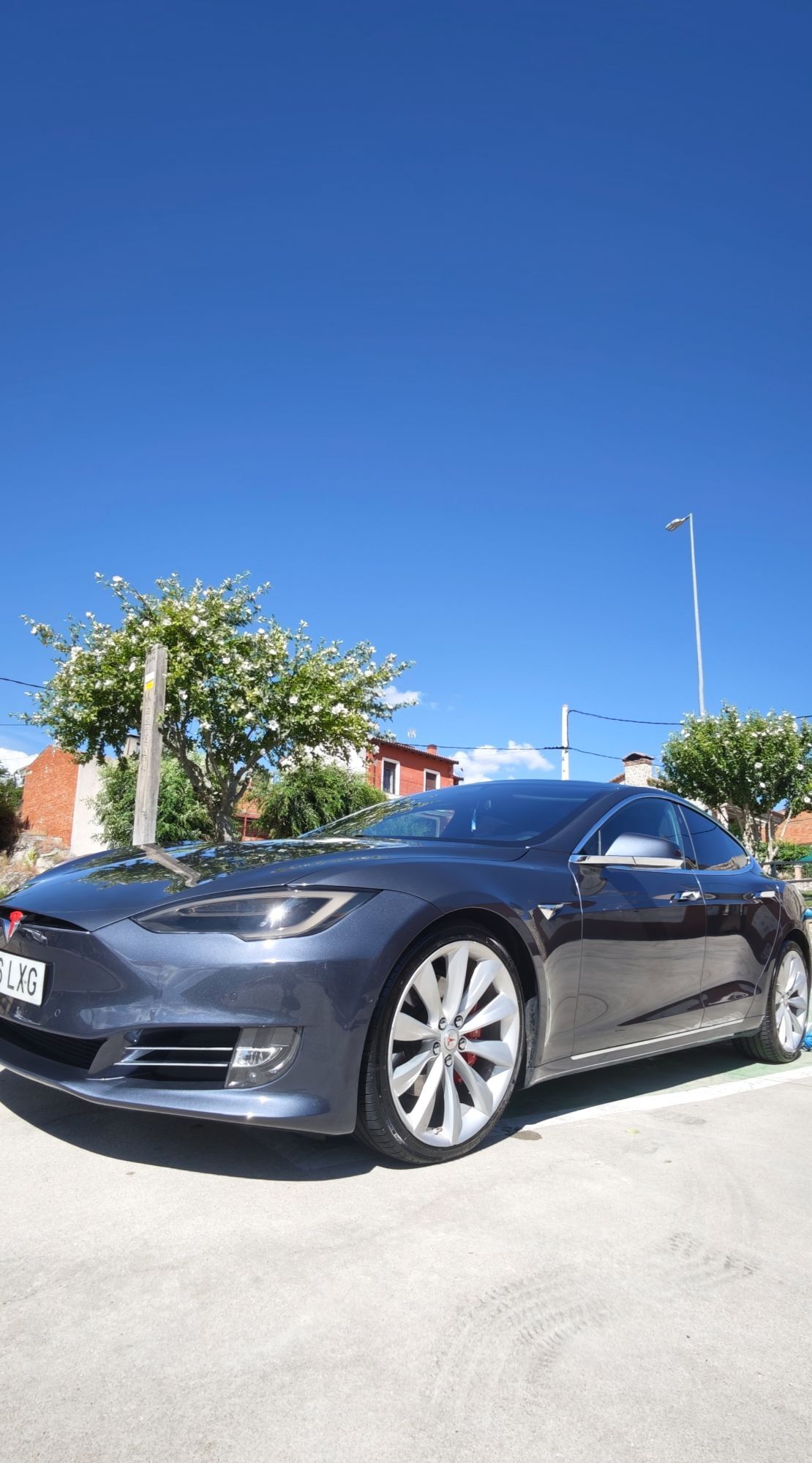 Foto del TESLA Model S 75D