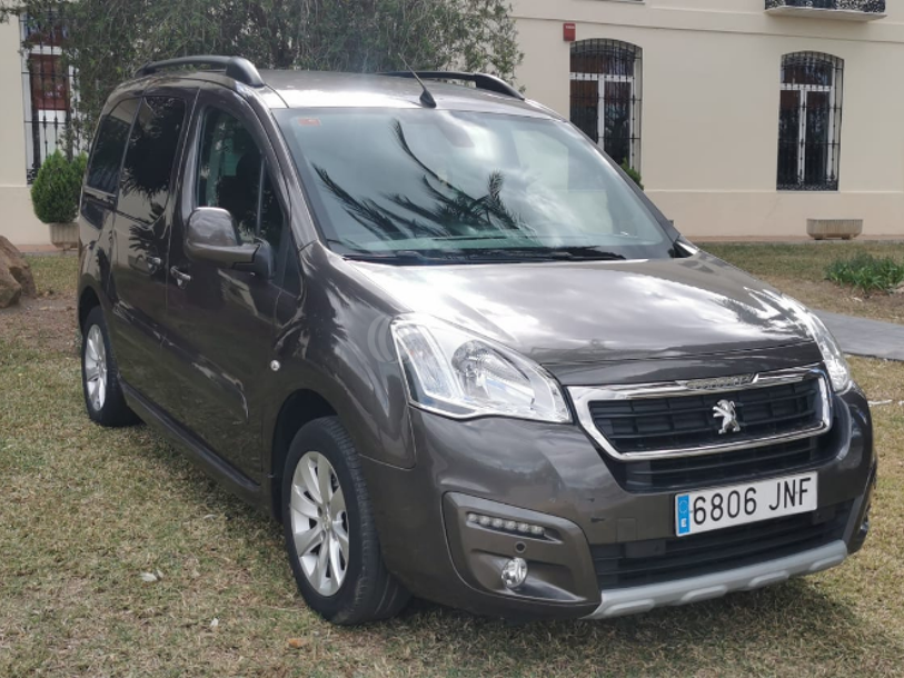 Foto del PEUGEOT Partner Tepee 1.6BlueHDI Outdoor 120