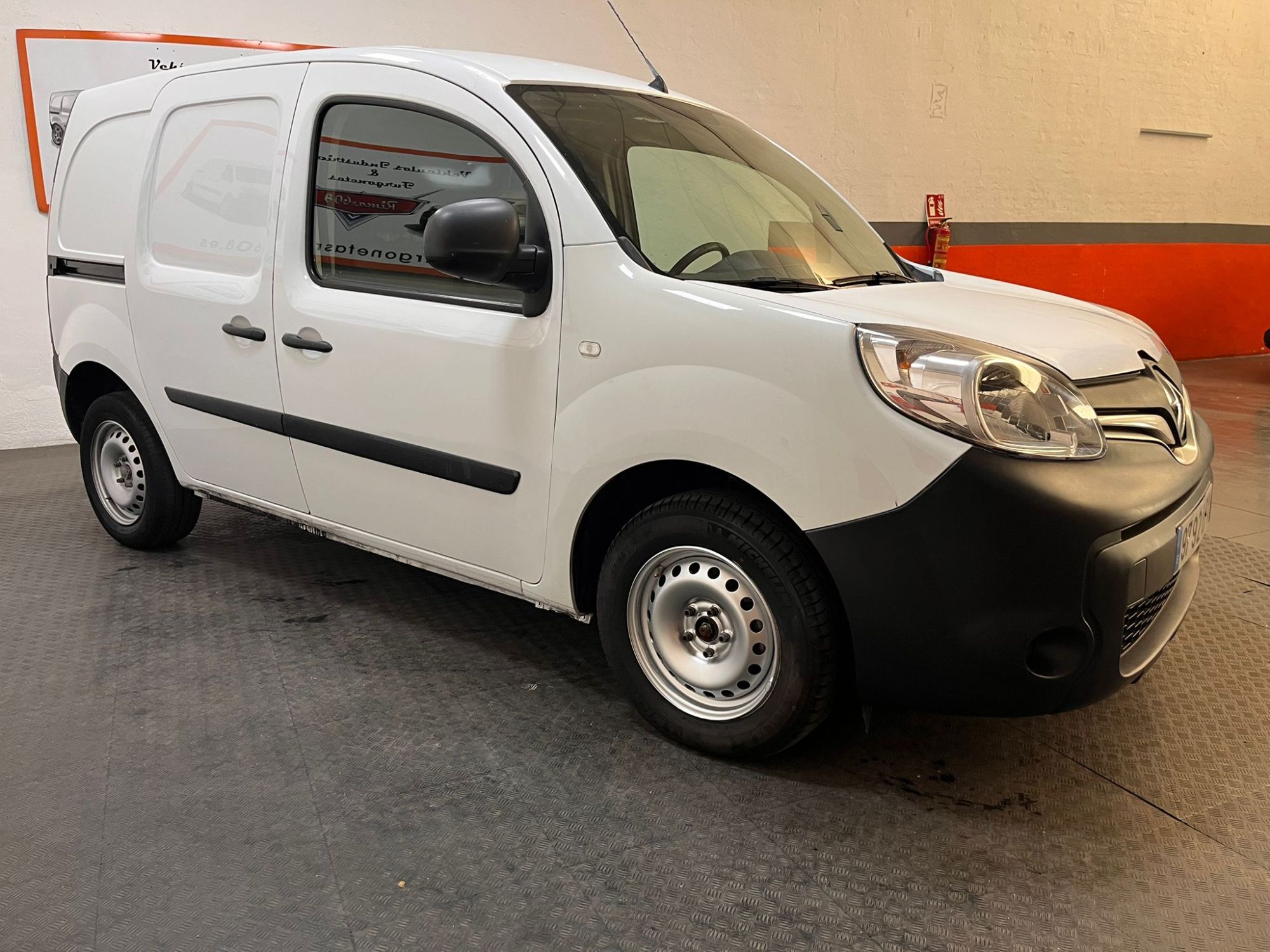 RENAULT Kangoo (Fg. 1.5Blue dCi Profesional 70kW) en Madrid