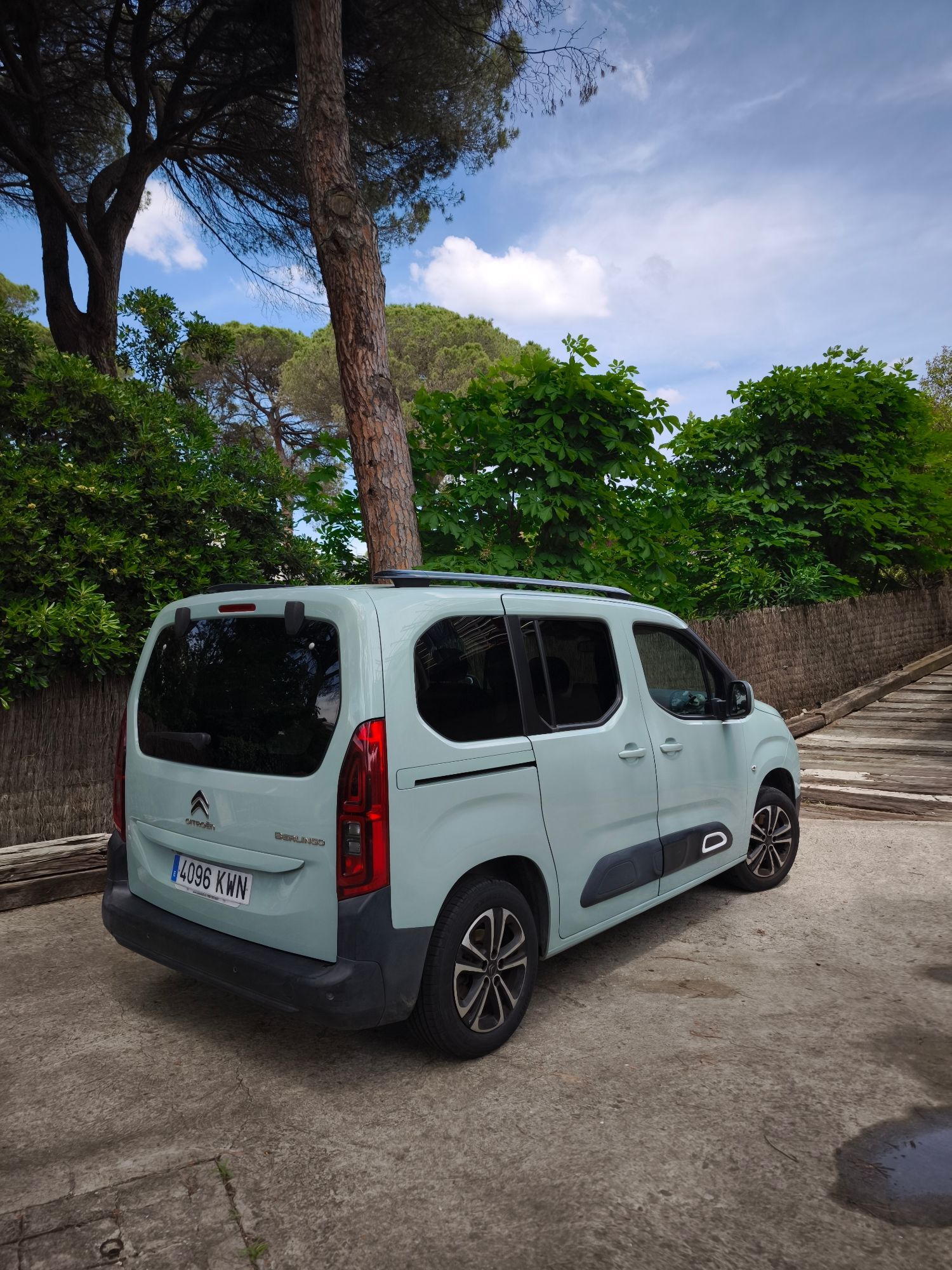 Foto del CITROEN Berlingo BlueHDi S&S Talla M Shine 130