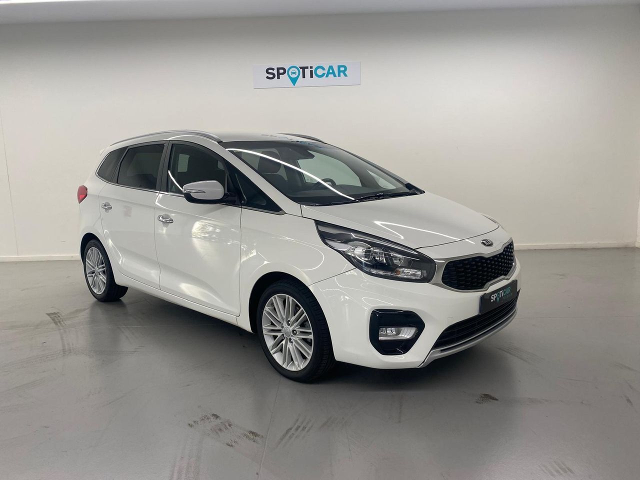 KIA Carens (1.6 GDi 99kW (135CV) Drive) en Barcelona