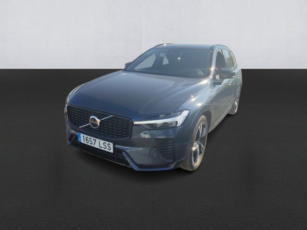 VOLVO XC60 (T6 Recharge R-Design AWD Auto 250 kW (340 CV)) en Madrid