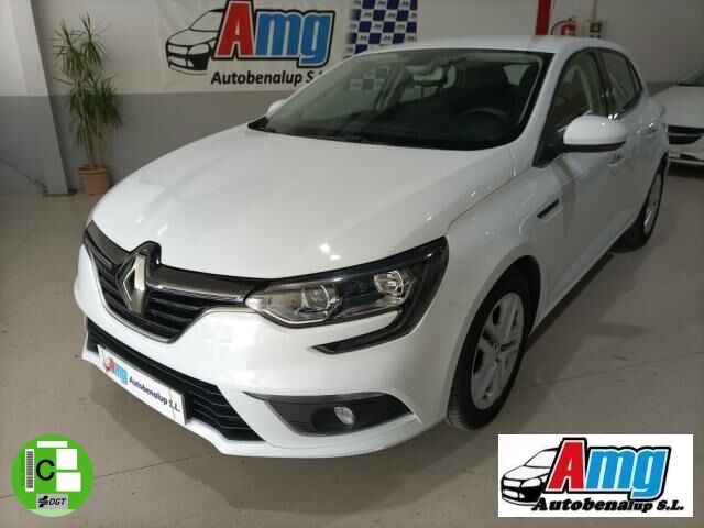 RENAULT Mégane (Berlina Limited Blue dCi 70 kW (95 CV)) en Cádiz