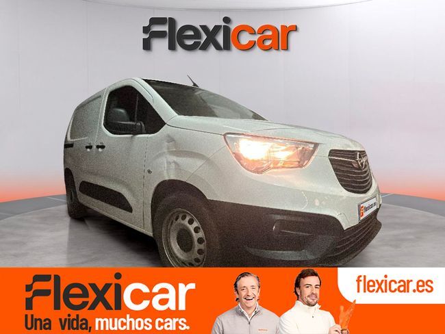 OPEL Combo (1.5 TD 75kW (100CV) S/S Ed. Plus XL 7Pla - 5P (2022)) en Cácere