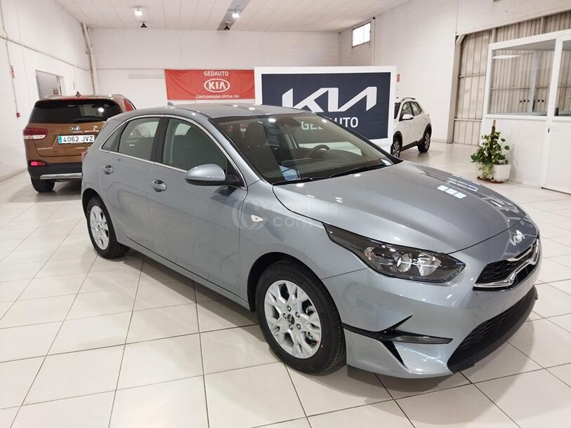 Foto del KIA Ceed 1.6 MHEV iMT Eco-Dynamics Drive 136