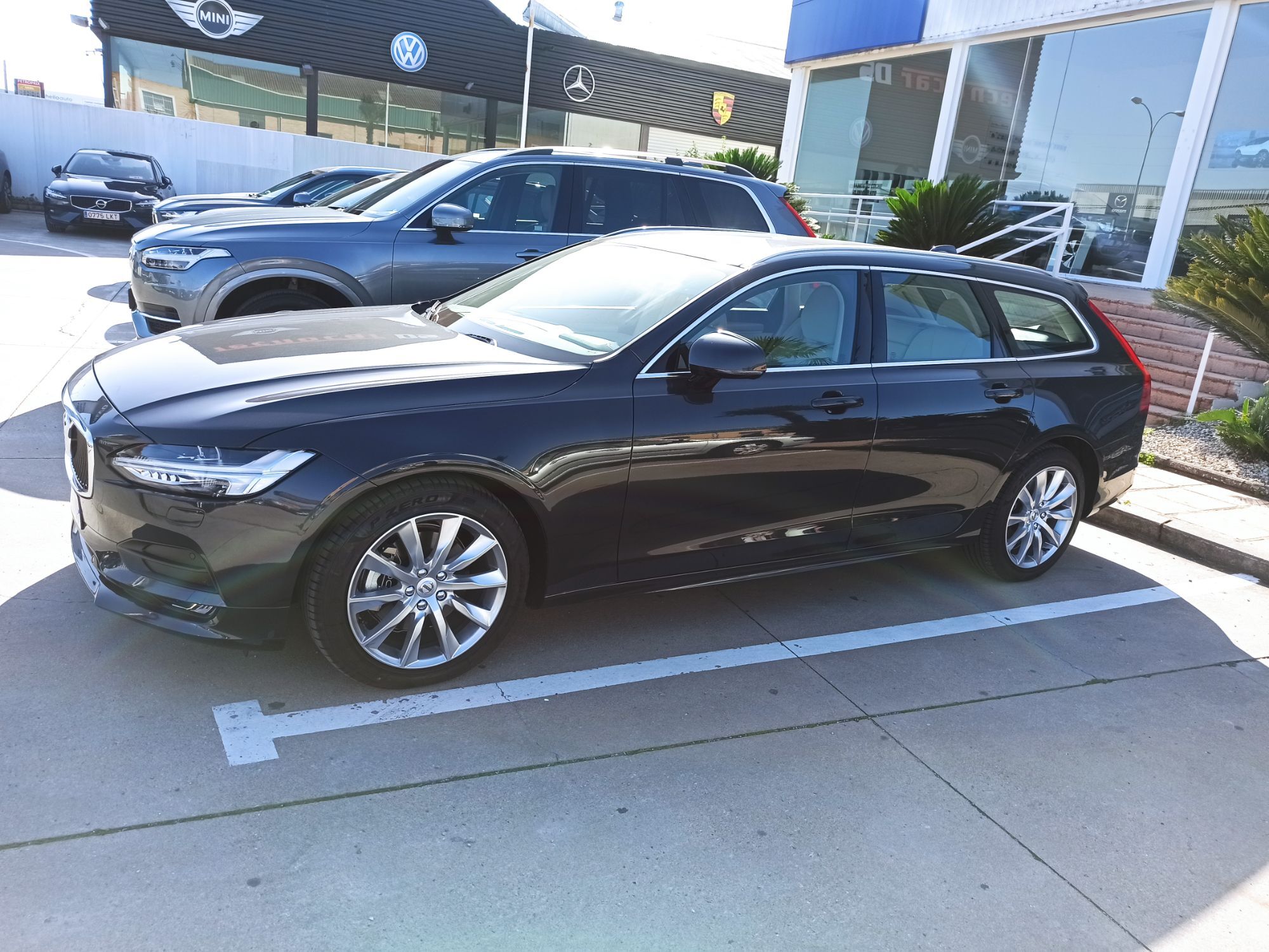 Foto del VOLVO V90 D4 Business Plus Aut. 190