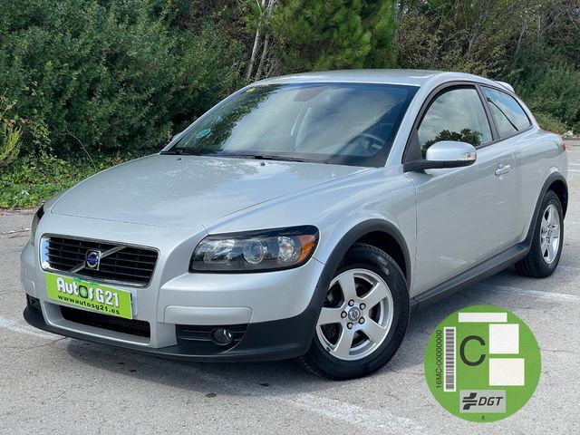 VOLVO C30 (1.6 Momentum 74 kW (100 CV)) en Barcelona