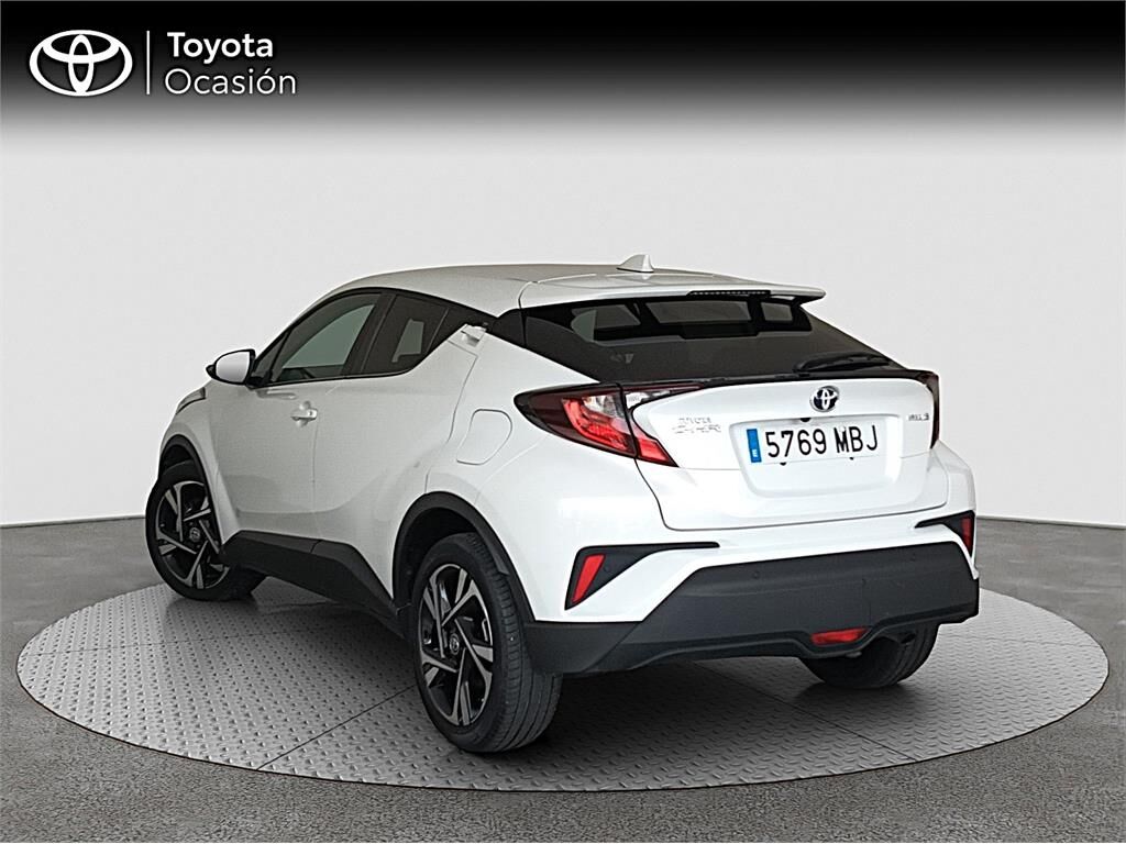 Foto del TOYOTA C-HR 125H Advance