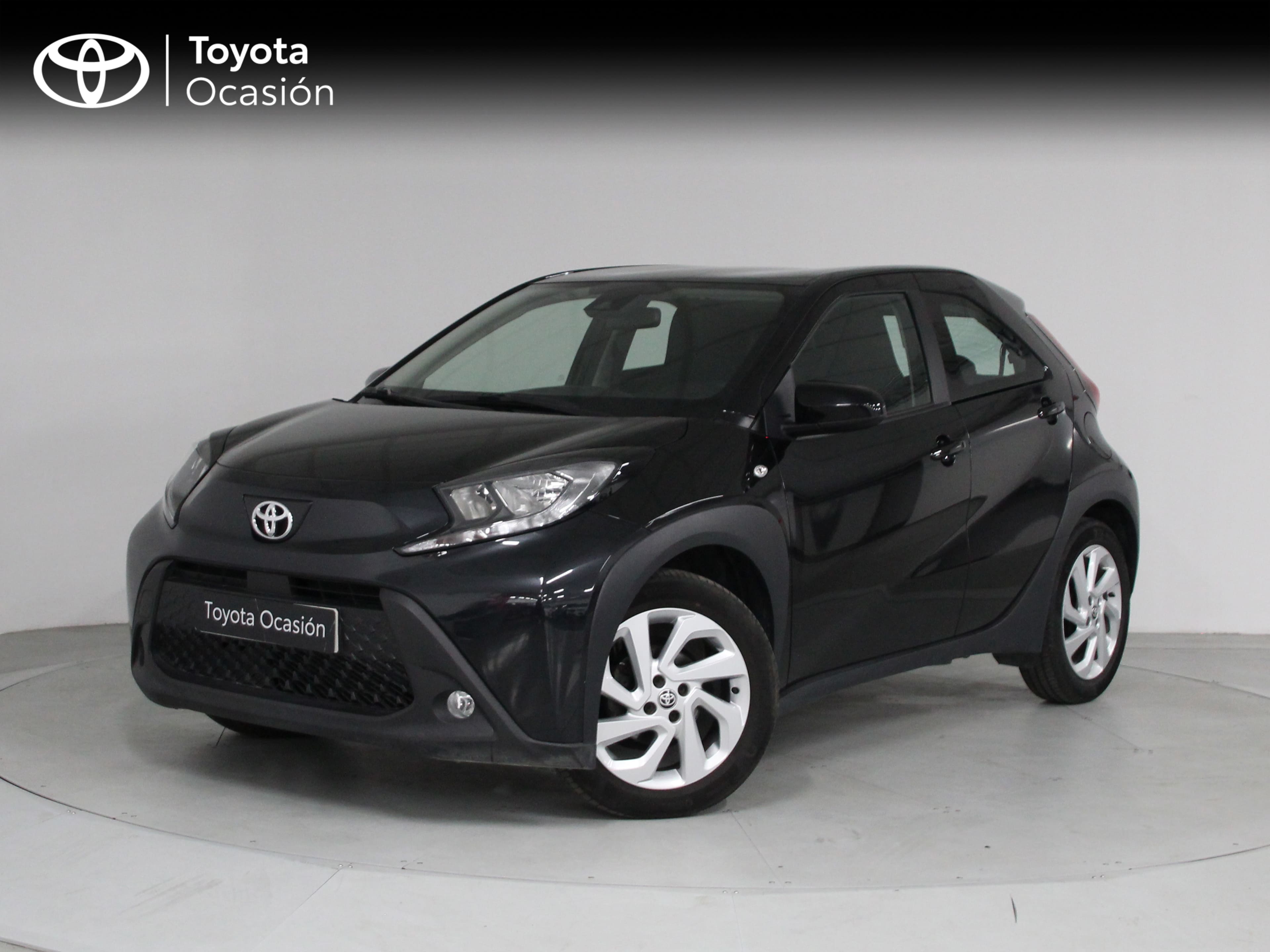 TOYOTA Aygo X Cross (1.0 VVT-I 72CV Play) en Barcelona