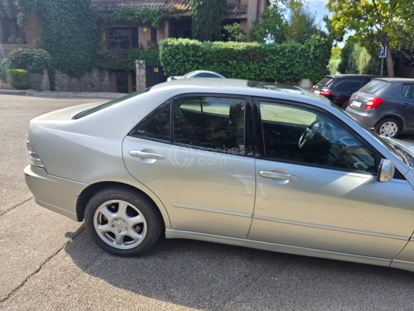 Foto del LEXUS IS 200 Aut.