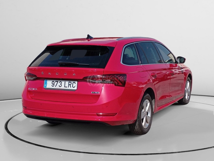 Foto del SKODA Octavia 1.5 TSI MHEV Ambition DSG
