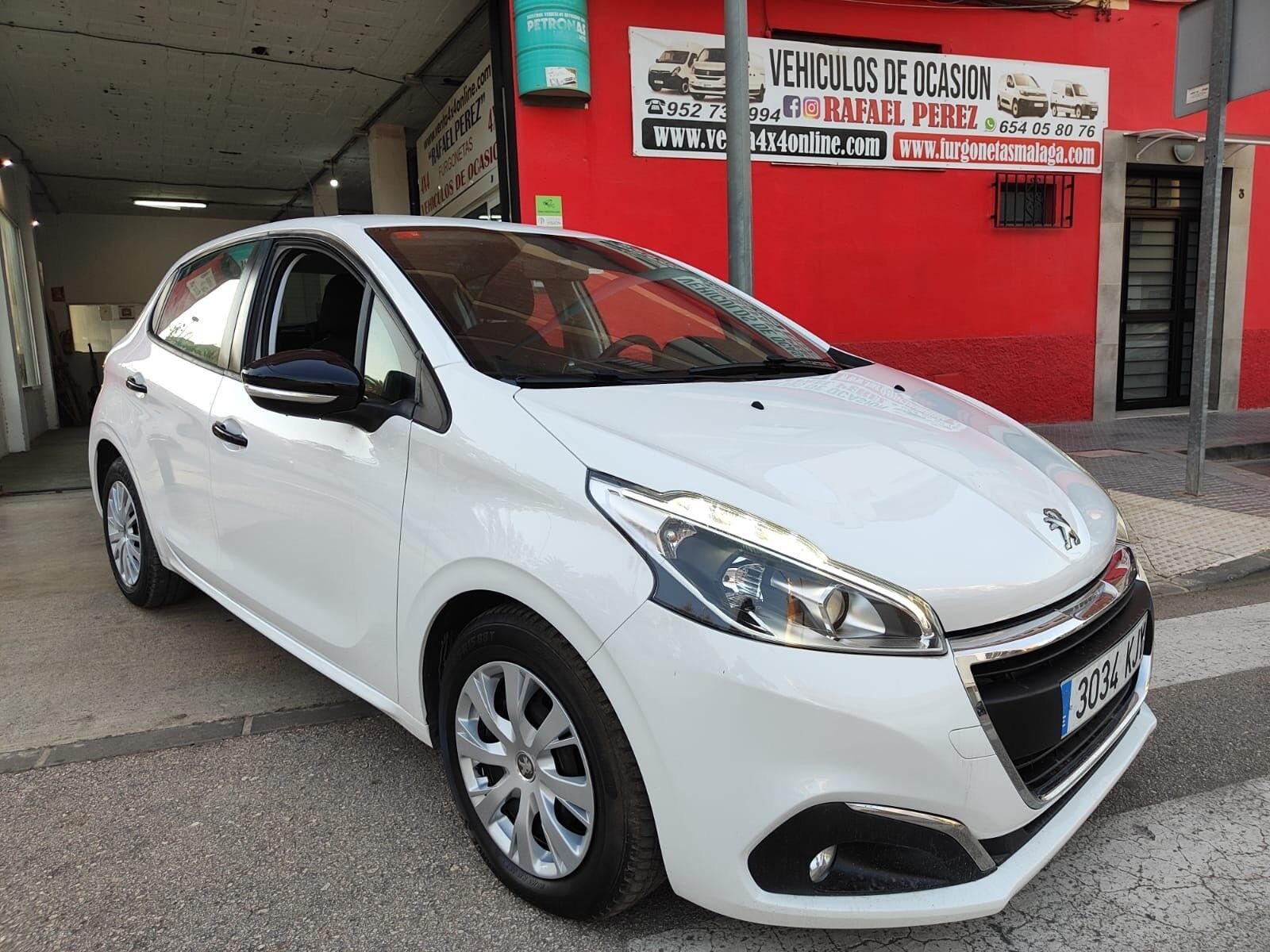 PEUGEOT 208 (1.6 BlueHDi Active 75) en Málaga
