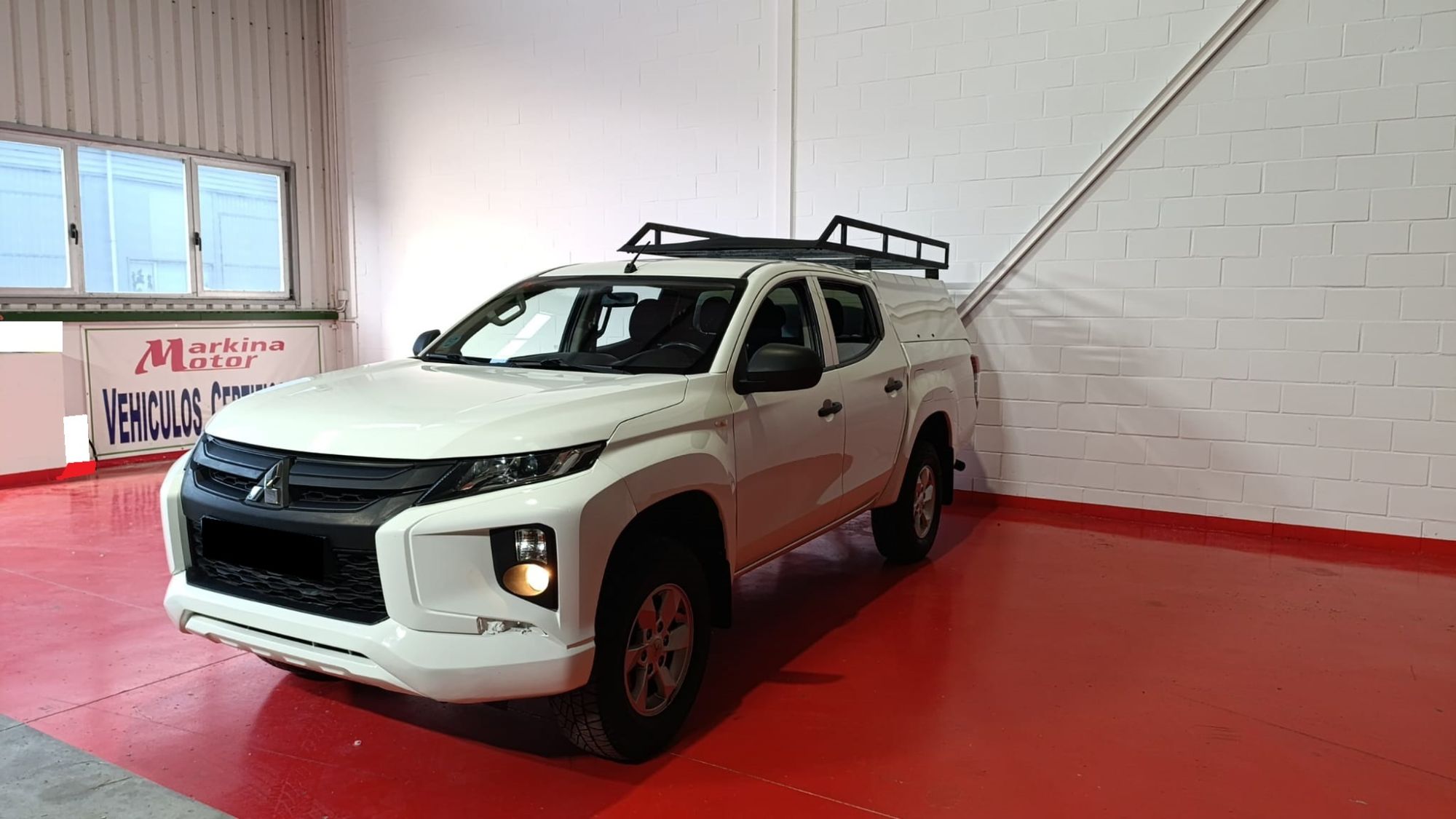 Foto del MITSUBISHI L200 2.2DI-D Doble Cabina 6AT M-PRO