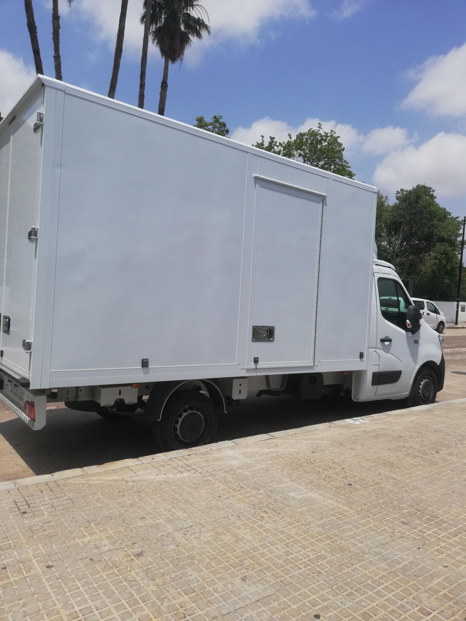 Foto del RENAULT Master Ch.Cb. Energy Blue dCi L2 3500 P RG 120kW