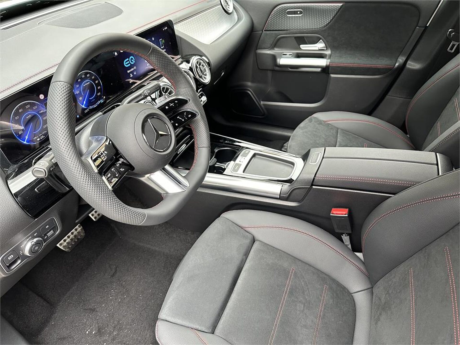 Imagen 3 de MERCEDES EQA