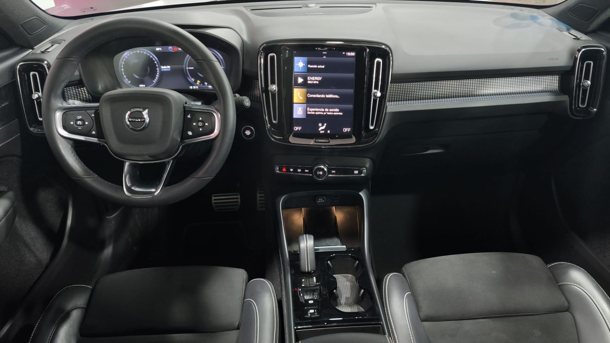 Foto del VOLVO XC40 T5 Recharge Plus Dark Aut.