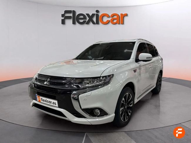 Foto del MITSUBISHI Outlander PHEV Kaiteki 4WD