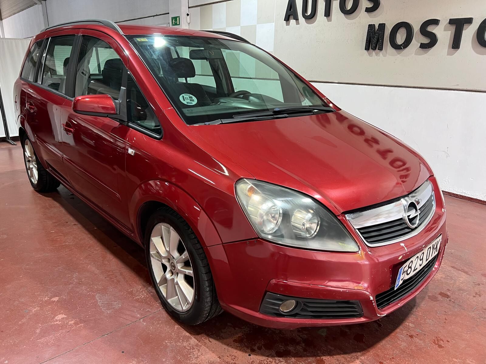 OPEL Zafira (1.9CDTi Enjoy 120) en Madrid