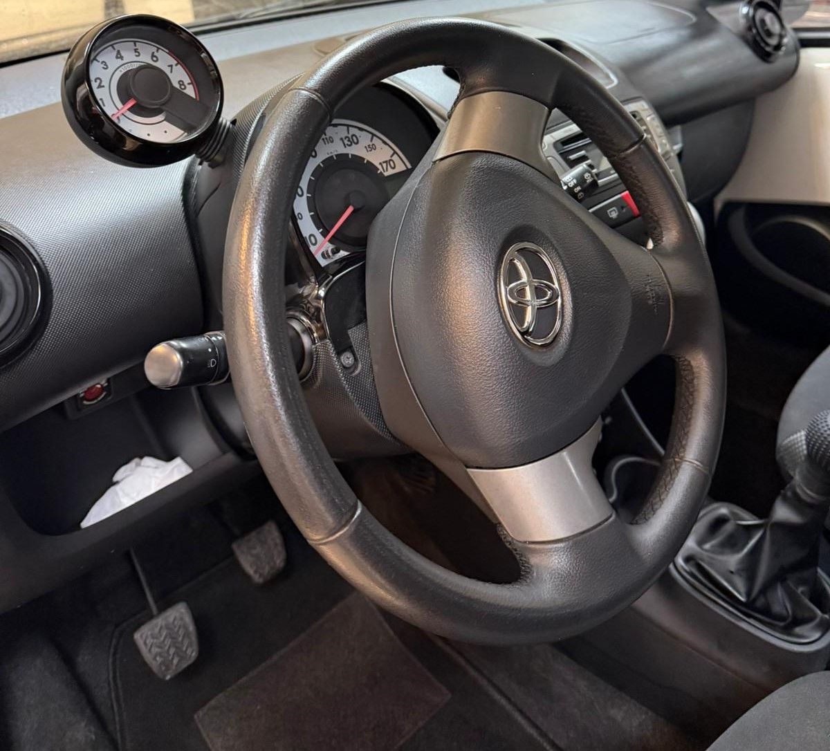 TOYOTA Aygo (1.0 VVT-i City) en Alicante