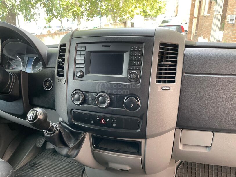 Foto del VOLKSWAGEN Crafter PRO Furgón BMT 35 BL TA 136