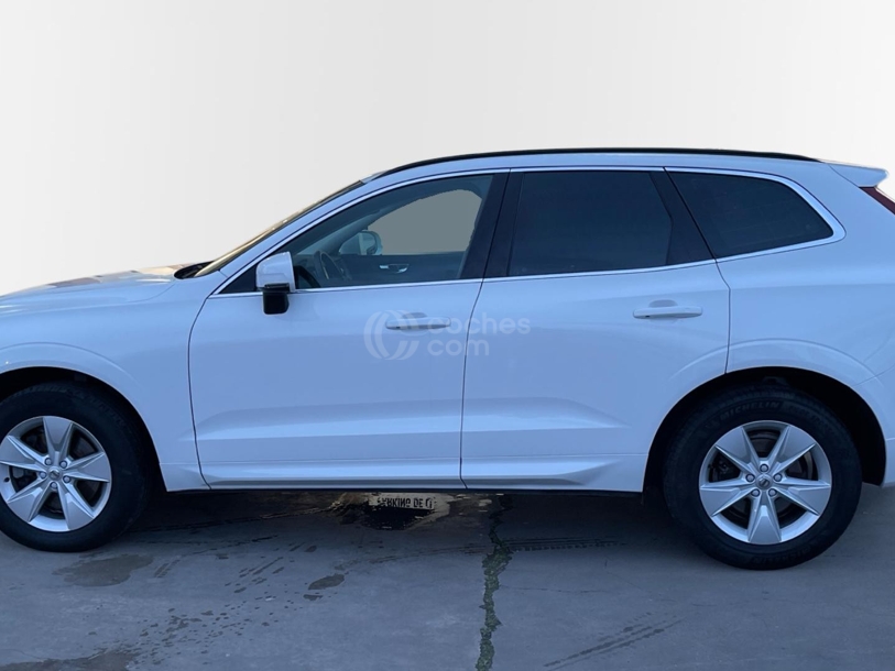 Foto del VOLVO XC60 B4 Momentum Pro FWD Aut.
