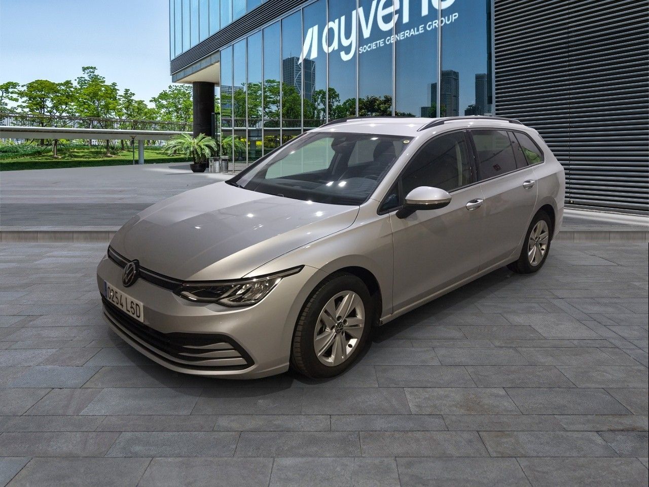 VOLKSWAGEN Golf (Life 1.0 TSI 81 kW (110 CV)) en Madrid