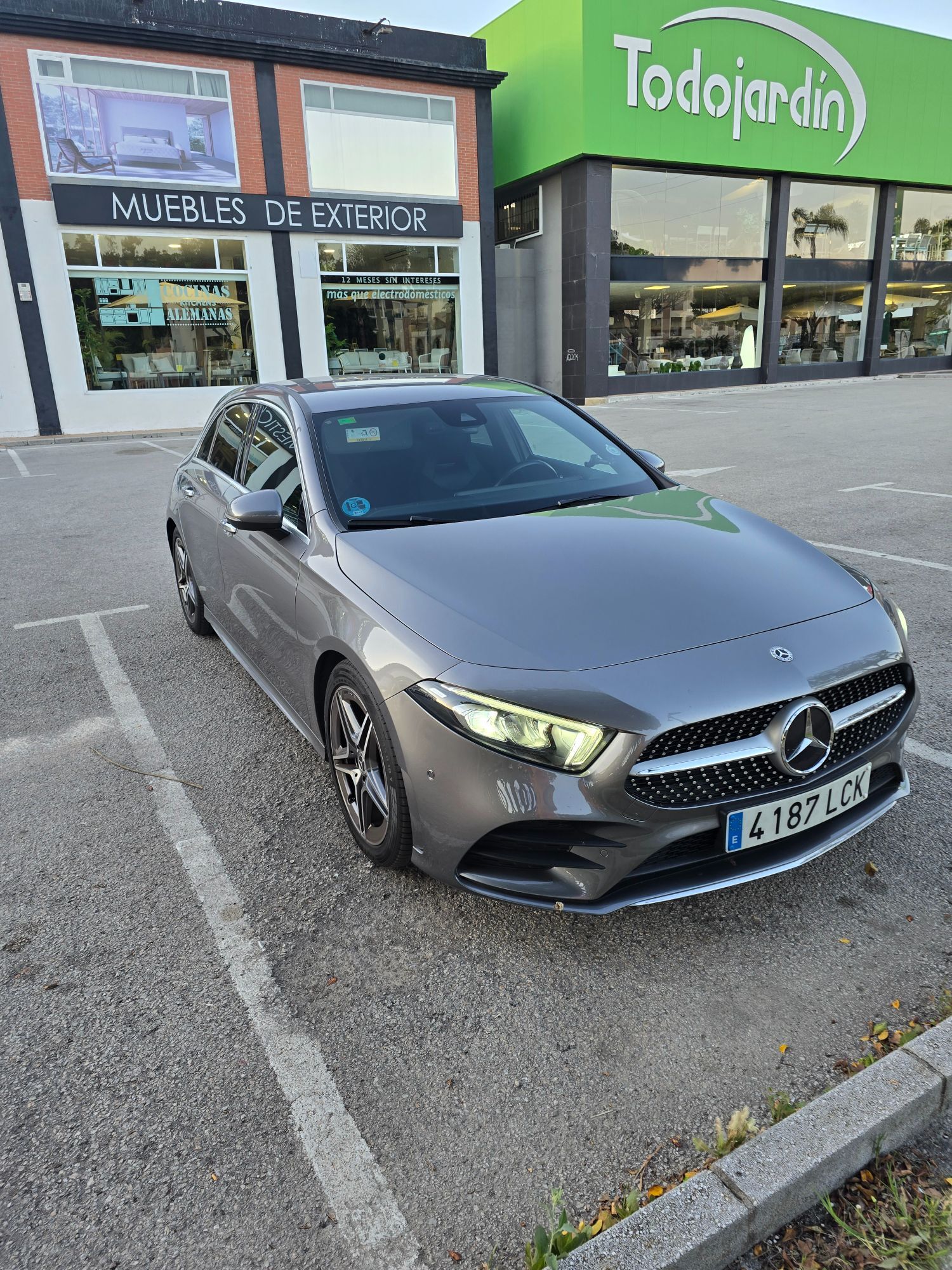 Foto del MERCEDES Clase A A 180d 7G-DCT