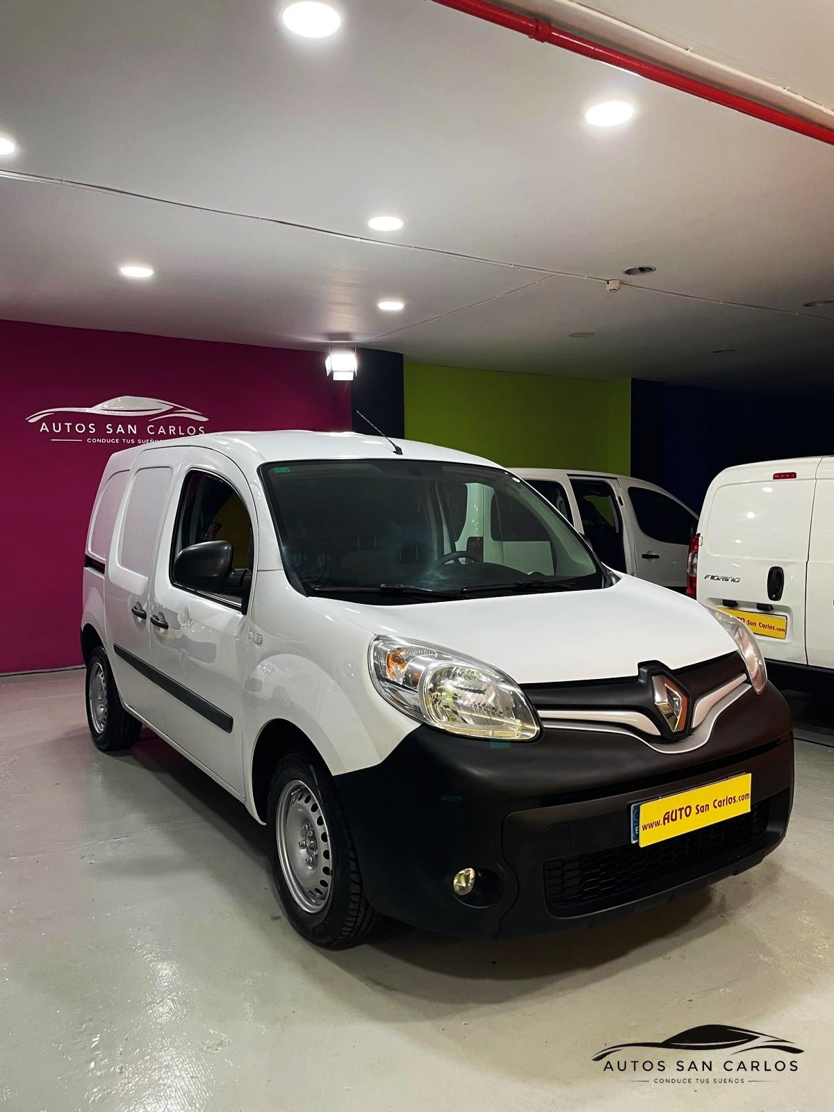RENAULT Kangoo (Fg. 1.5dCi Profesional 66kW) en Barcelona