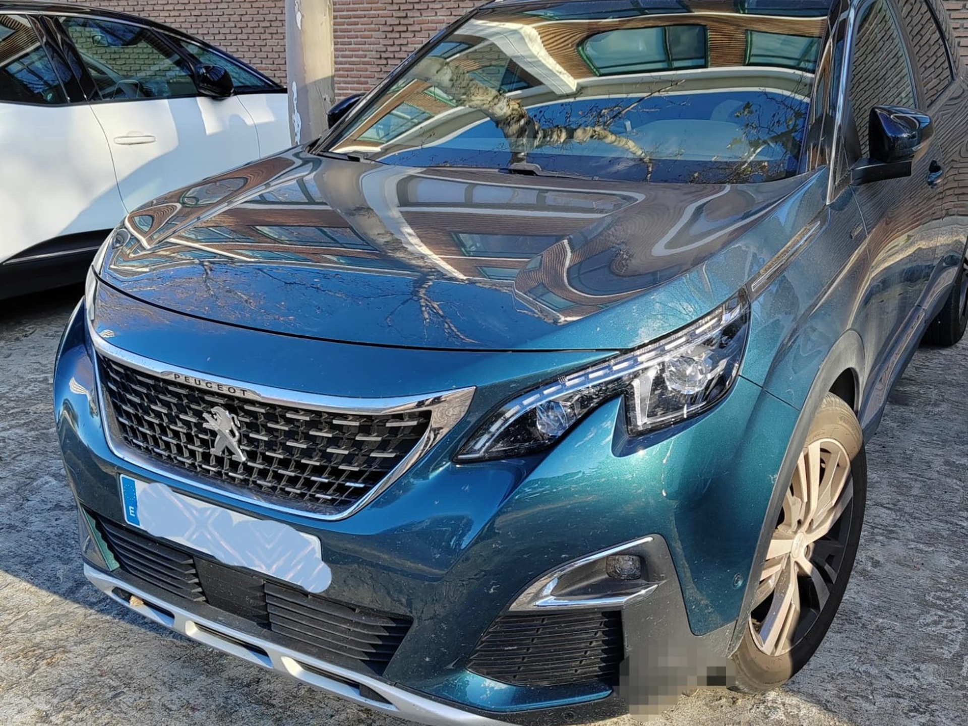 Imagen de PEUGEOT 5008