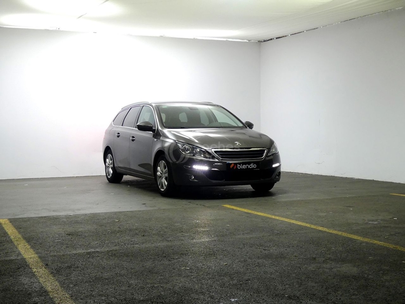 Foto del PEUGEOT 308 SW 1.2 e-THP PureTech Allure 130