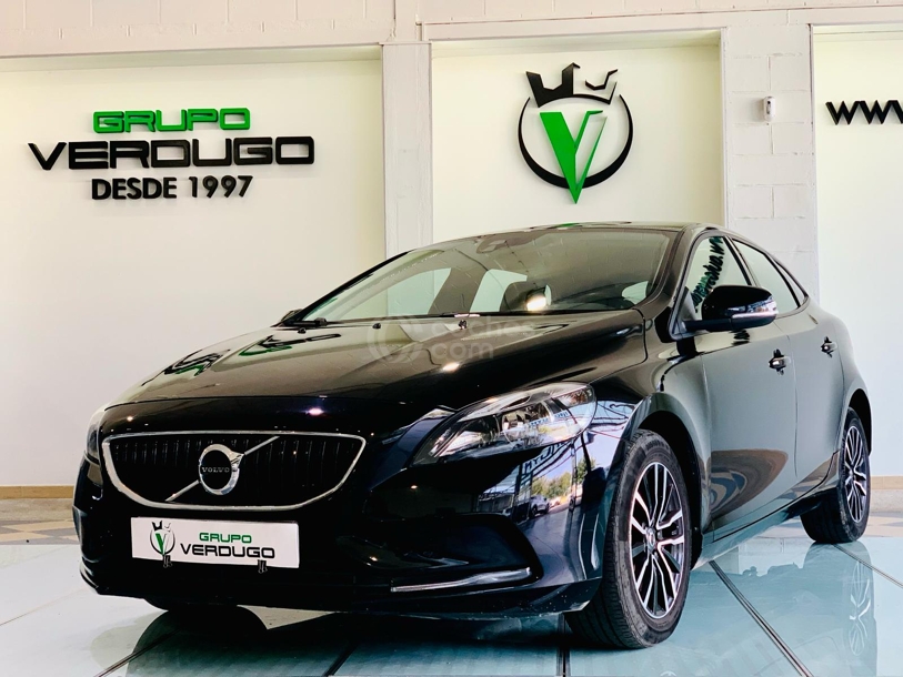 Foto del VOLVO V40 D2 Momentum Aut. 120