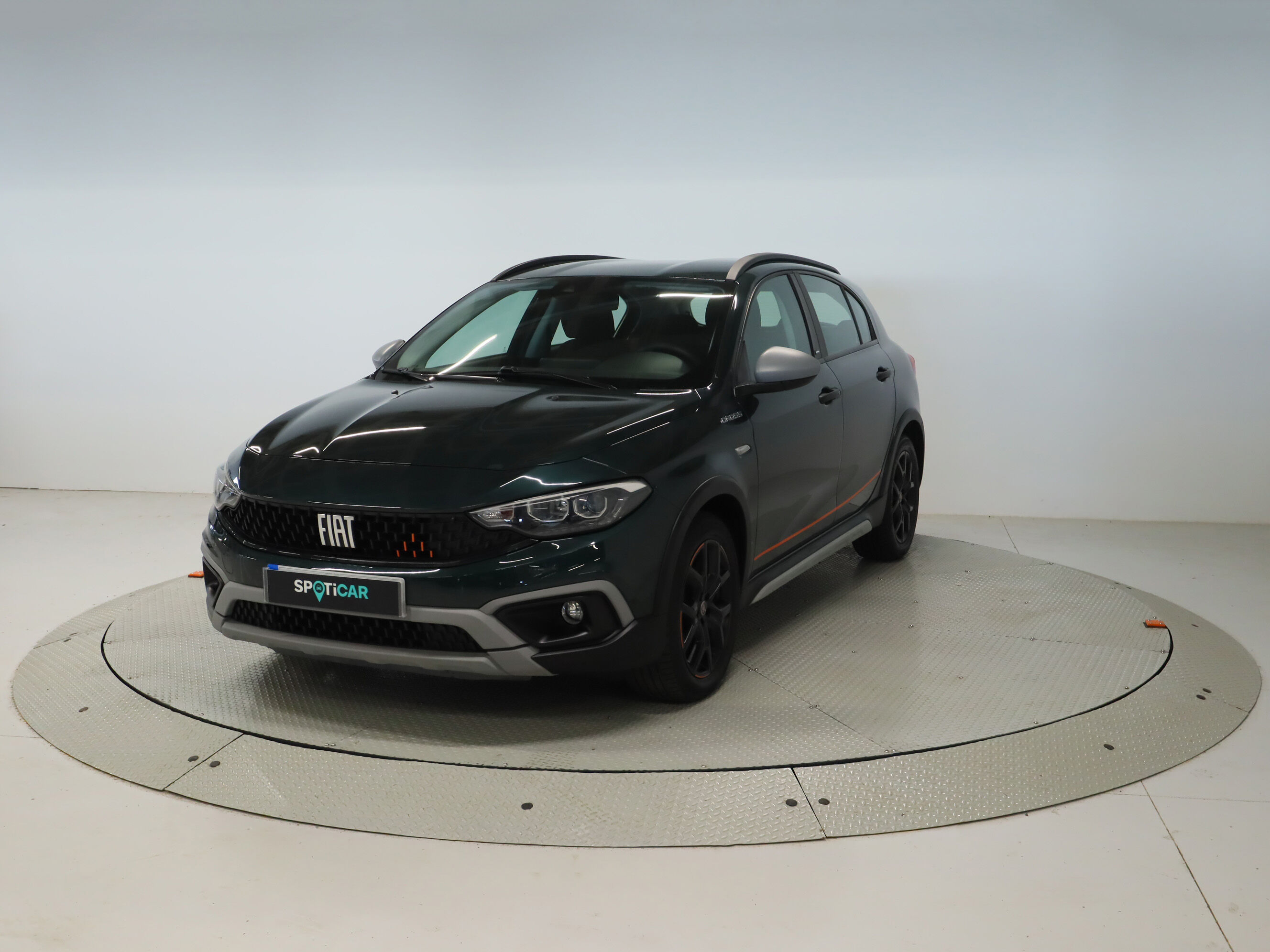 FIAT Tipo (1.5 HYBRID MHEV DCT GARMIN 130 5P) en Baleares