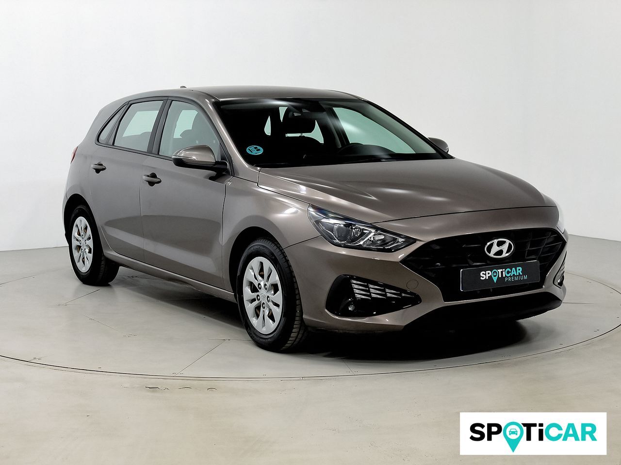 HYUNDAI i30 (1.5 DPI Essence) en Barcelona